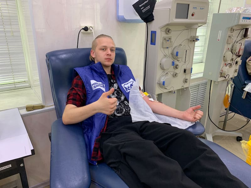 В Смоленске молодогвардейцы приняли участие во всемирном дне донора крови