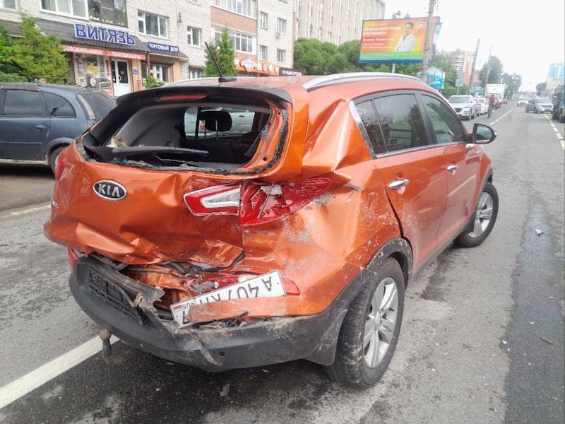Соцсети: в Смоленске возле областной больницы произошло ДТП с пострадавшими