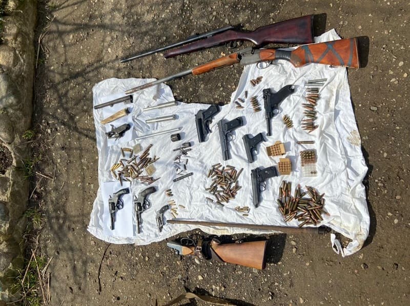 В Смоленской области осудили контрабандиста оружия