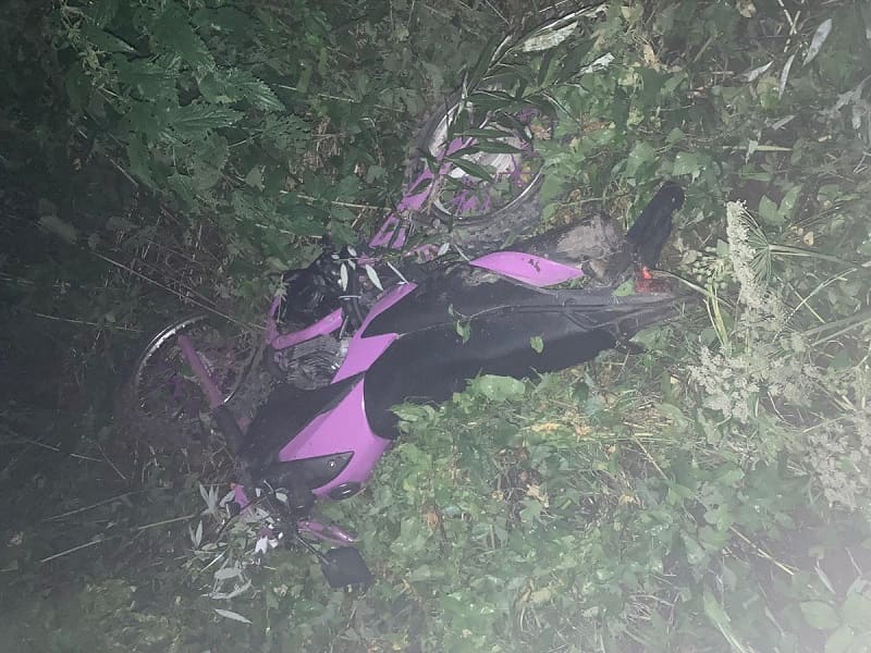 В Смоленской области мотоциклист пострадал в ночном ДТП