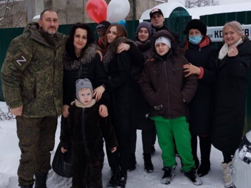 Владимир Путин поздравил семью из Смоленской области с присвоением ордена «Родительская слава»
