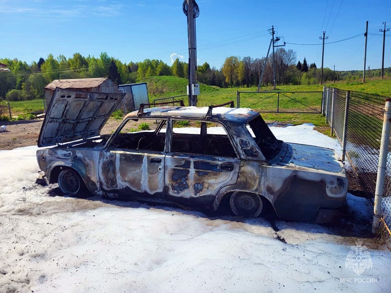 В Смоленской области пожар уничтожил «Жигули»