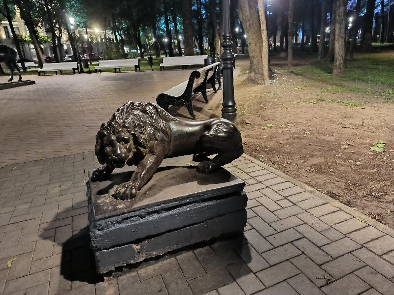 Куда исчезали знаменитые скульптуры львов из сада Блонье в Смоленске