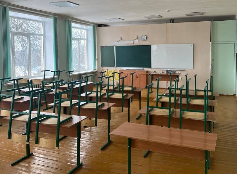 На обновление Монастырщинской средней школы им. А.И. Колдунова выделили около 17,5 млн рублей