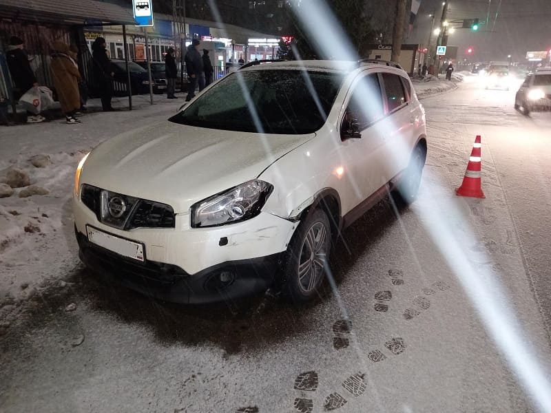 В Смоленске пешеход погиб под колесами кроссовера