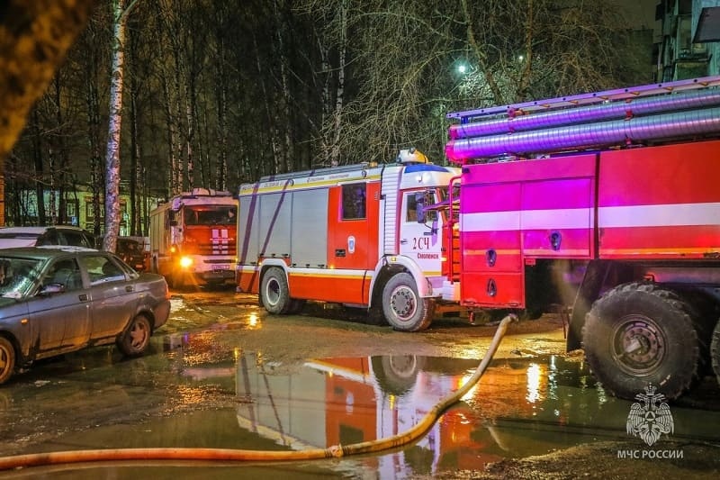 Появились подробности ночного пожара в Смоленске 