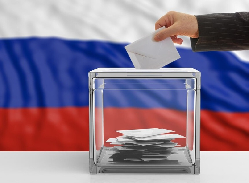 Эксперты: большинство россиян хочет, чтобы Владимир Путин баллотировался на новый срок