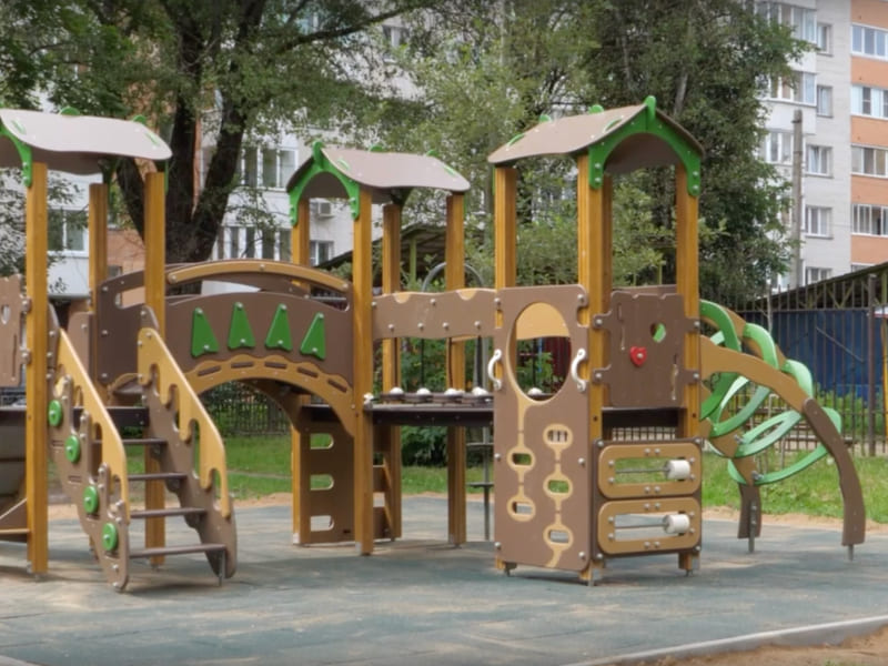 В этом году в Смоленске появятся 13 новых детских площадок