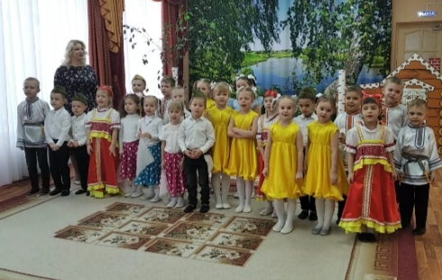 В Смоленске детский сад «Светлячок» провел фестиваль-конкурс дошкольников 
