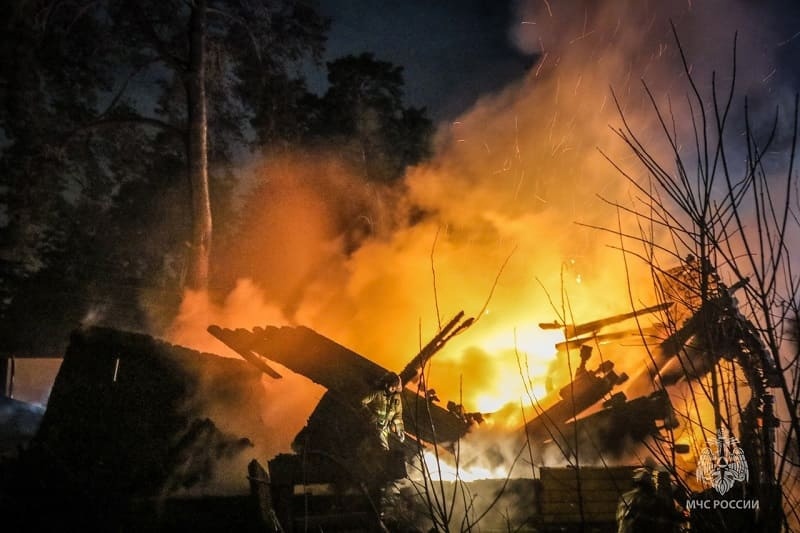 В Смоленской области дом уничтожен огнем