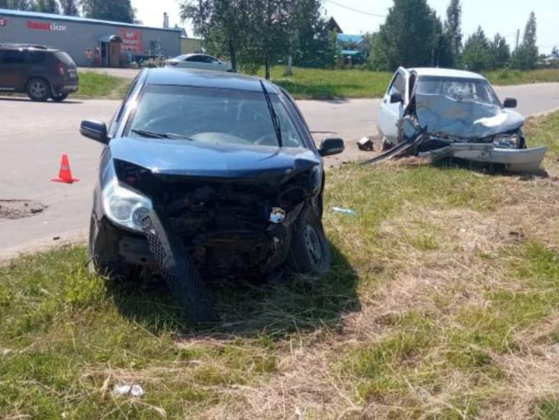 В Смоленской области в ДТП пострадали два водителя