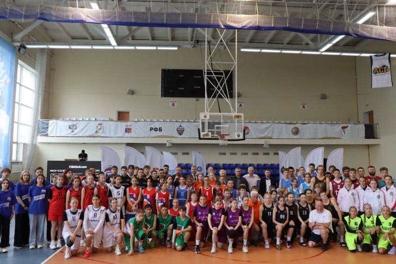 В Смоленске в День России состоялся баскетбольный турнир