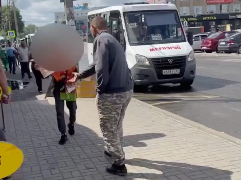 В Екатеринбурге полицейского задержали за секс с 13-летней девочкой