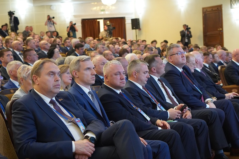 Василий Анохин рассказал, какие предложения по взаимодействую двух государств звучали на IX Форуме регионов 