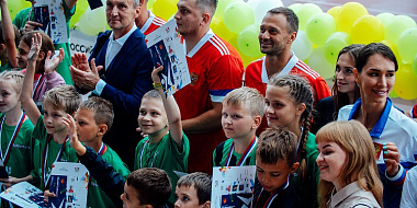 Юные смоляне встретились на поле со звездами российского футбола