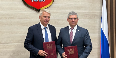 Мэр Смоленска подписал соглашение о сотрудничестве с ректором СГУС