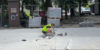 Александр Новиков поручил проводить ремонт улицы Октябрьской революции в Смоленске комплексно