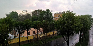 «Дожди, грозы и град»: южный циклон подпортит погоду в Смоленской области 