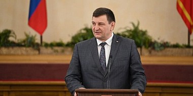 Василий Анохин поздравил с юбилеем председателя Смоленской областной Думы