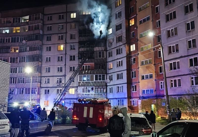 В Смоленске из горящего дома спасли 28 человек, четверо пострадали